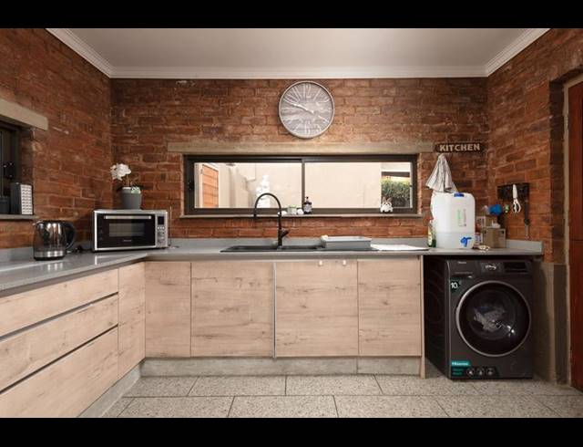 3 BEDROOM HOUSE FOR SALE IN ALBERTON NORTH
